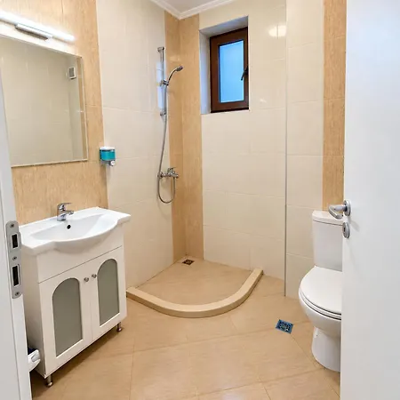 아파트 Golden View 2 Bedrooms & Parking 소피아